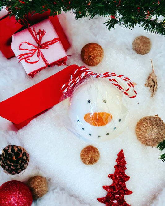 Snowman Sphere in Lemon Sherbet Bath Bomb Approx. 140g