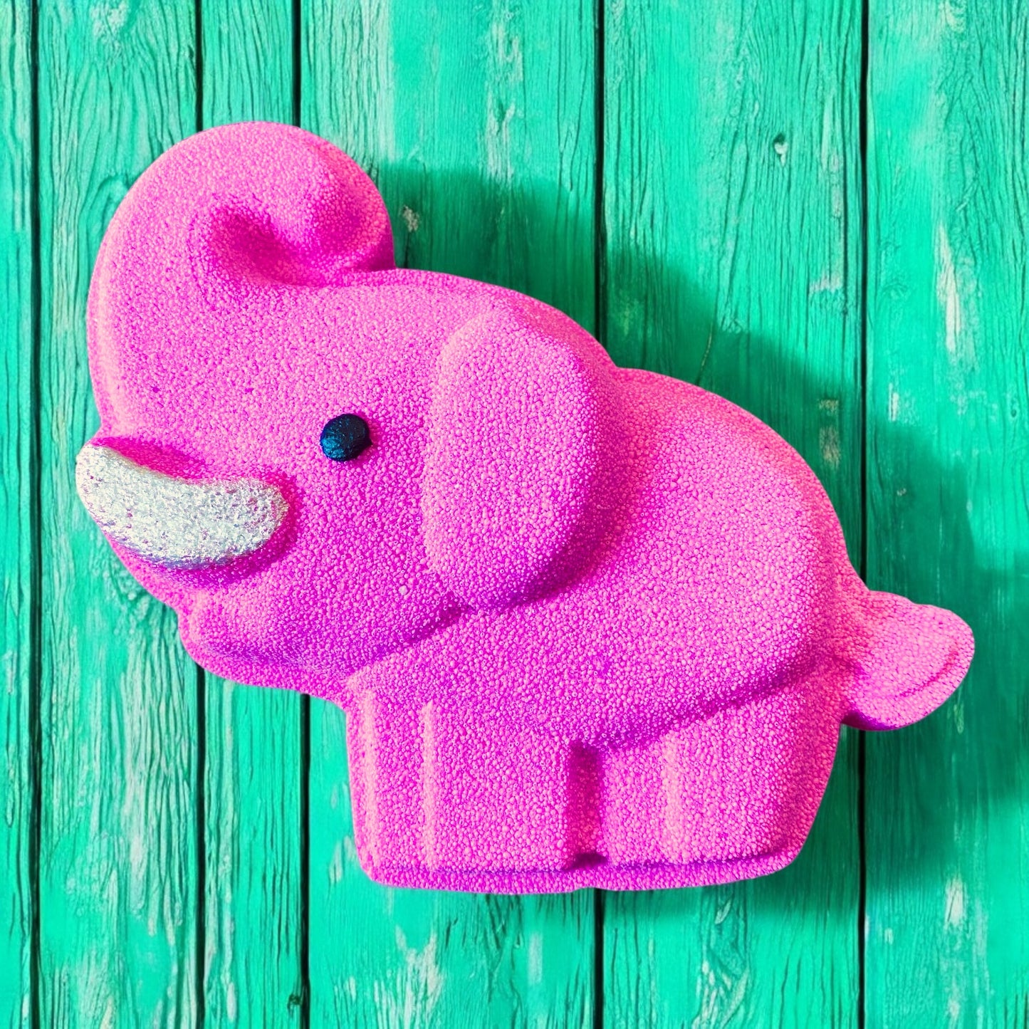 Ellie the elephant bath bomb in bubblegum fragrance